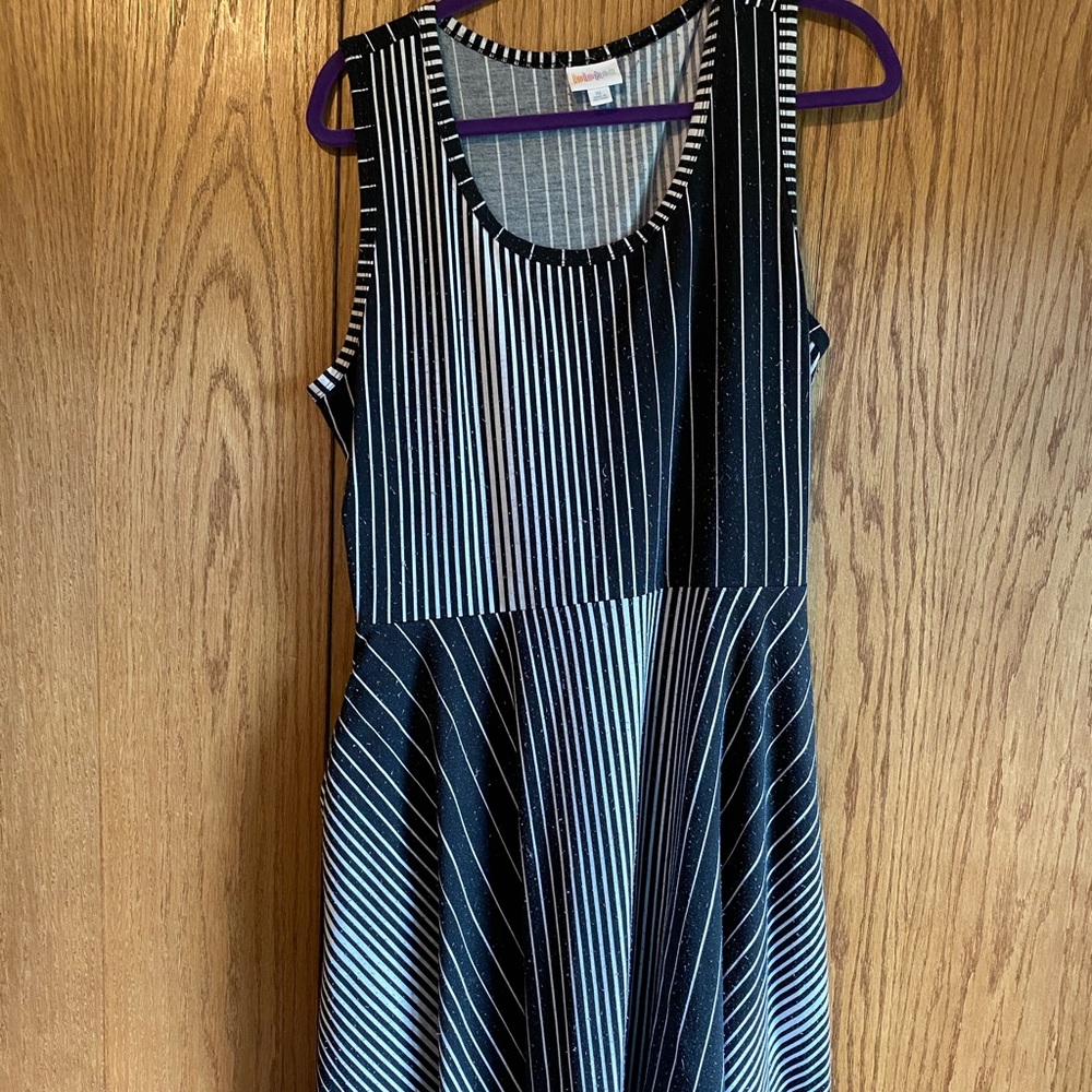 LuLaRoe Nicki Dress with Pockets
